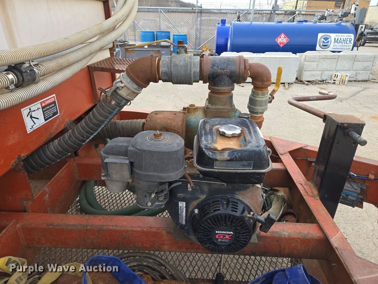 image for item EQ6893 2006 Belshe equipment trailer