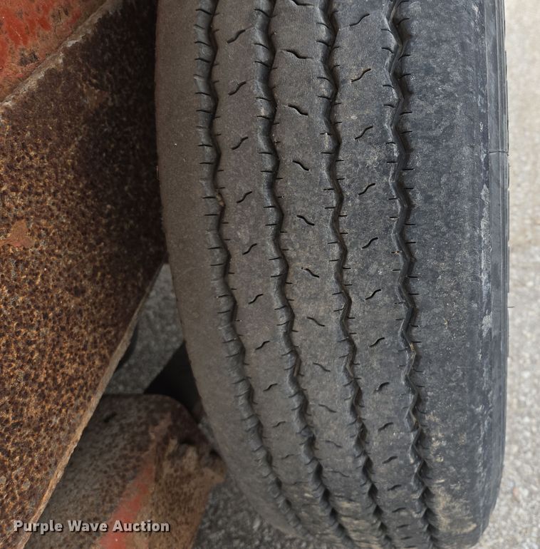 image for item EQ6893 2006 Belshe equipment trailer