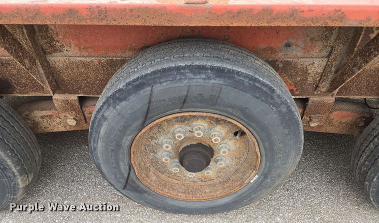 image for item EQ6893 2006 Belshe equipment trailer