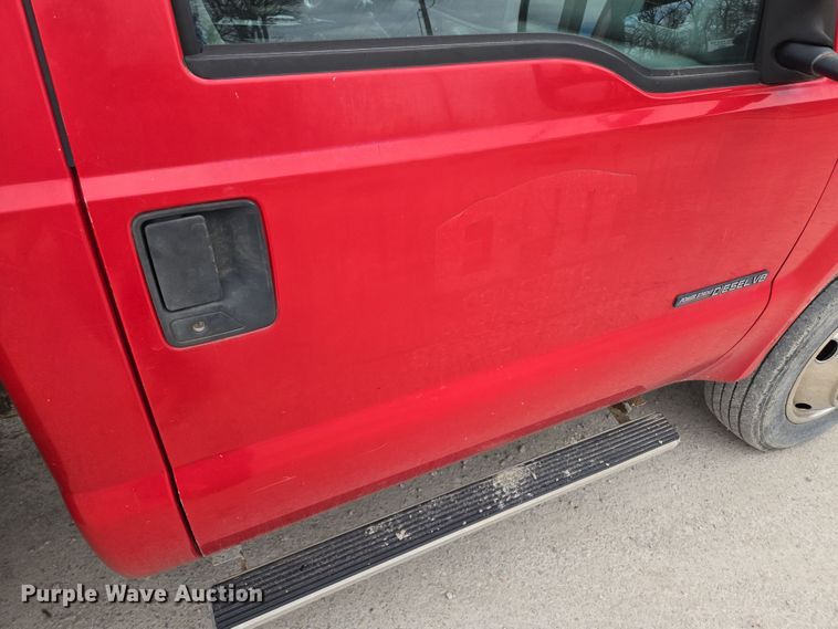 image for item EQ6903 1999 Ford  F550 Super Duty  rollback truck