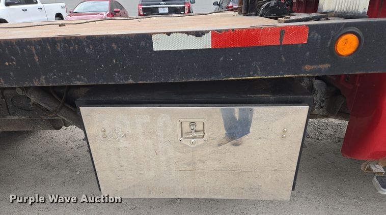 image for item EQ6903 1999 Ford  F550 Super Duty  rollback truck