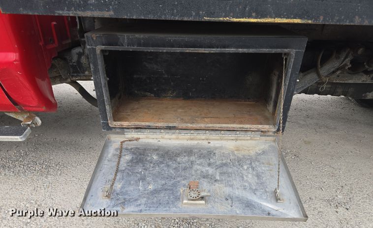 image for item EQ6903 1999 Ford  F550 Super Duty  rollback truck