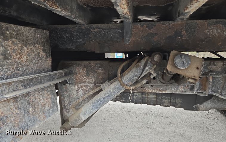 image for item EQ6903 1999 Ford  F550 Super Duty  rollback truck