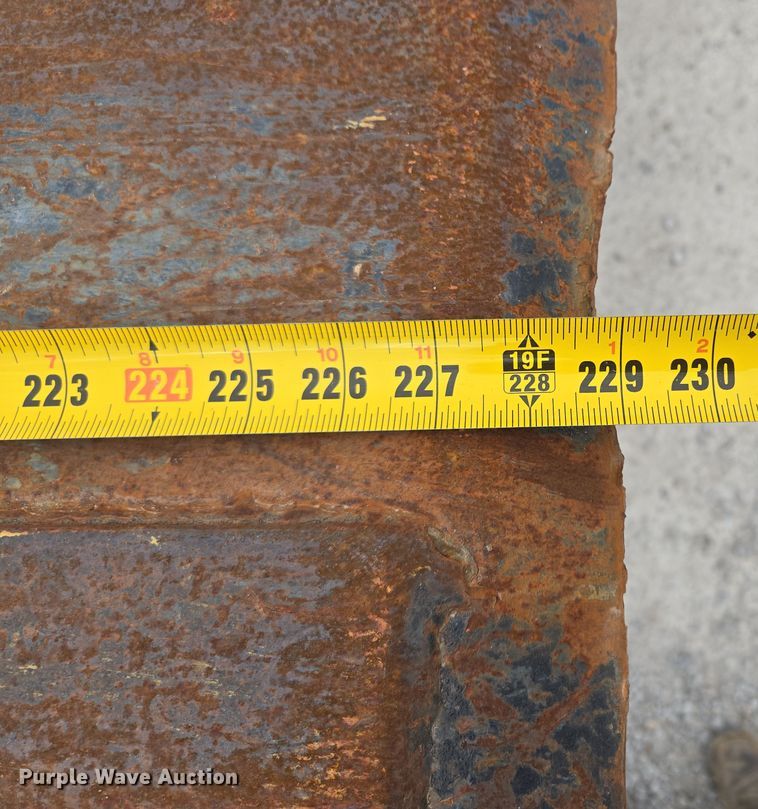 image for item EQ6903 1999 Ford  F550 Super Duty  rollback truck