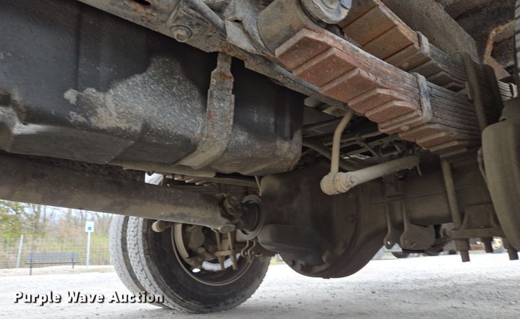 image for item EQ6903 1999 Ford  F550 Super Duty  rollback truck