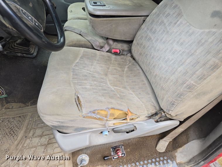 image for item EQ6903 1999 Ford  F550 Super Duty  rollback truck