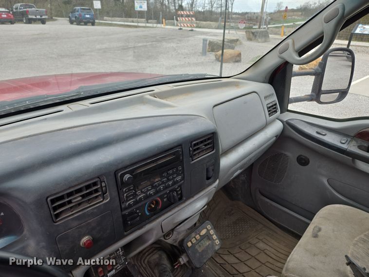 image for item EQ6903 1999 Ford  F550 Super Duty  rollback truck