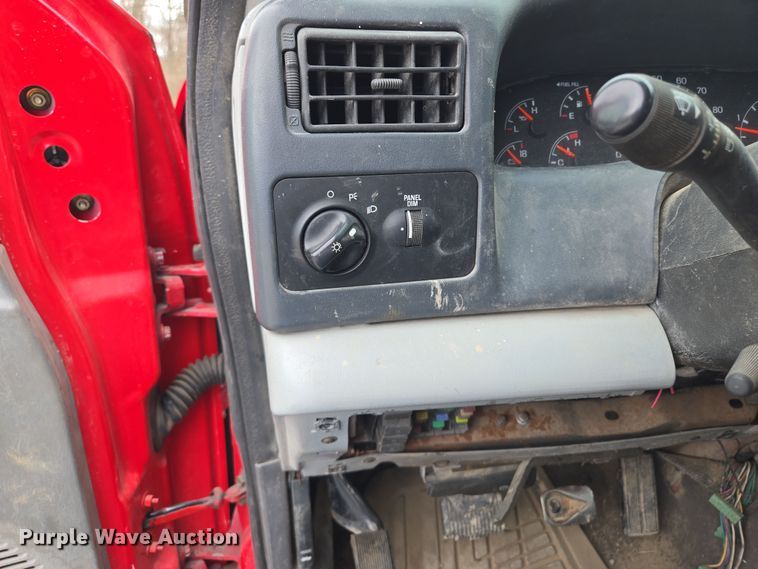 image for item EQ6903 1999 Ford  F550 Super Duty  rollback truck