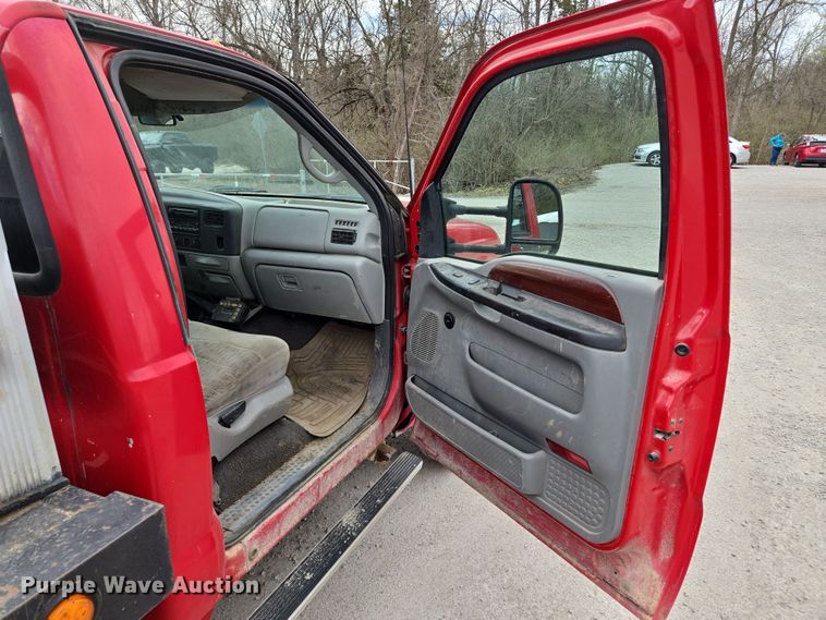 image for item EQ6903 1999 Ford  F550 Super Duty  rollback truck