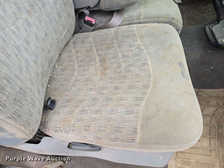 image for item EQ6903 1999 Ford  F550 Super Duty  rollback truck