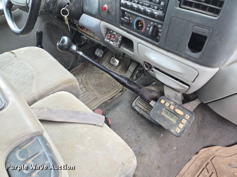 image for item EQ6903 1999 Ford  F550 Super Duty  rollback truck