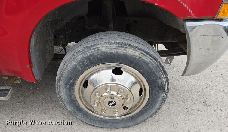 image for item EQ6903 1999 Ford  F550 Super Duty  rollback truck