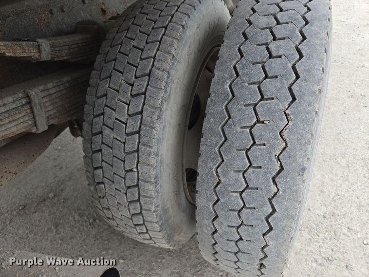 image for item EQ6903 1999 Ford  F550 Super Duty  rollback truck