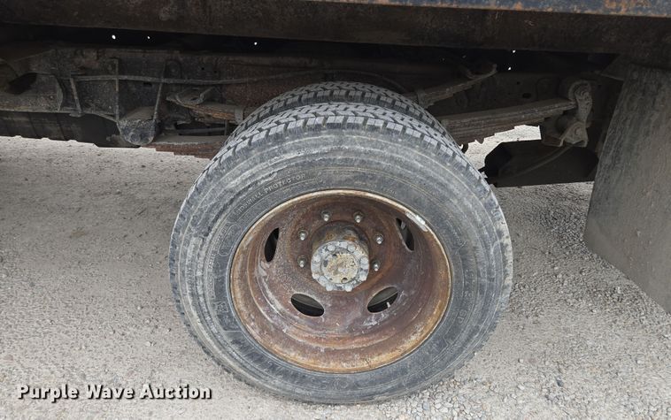 image for item EQ6903 1999 Ford  F550 Super Duty  rollback truck