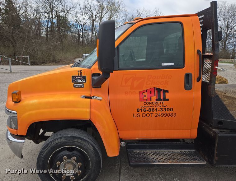 image for item EQ6904 2008 GMC  C4500 flatbed truck