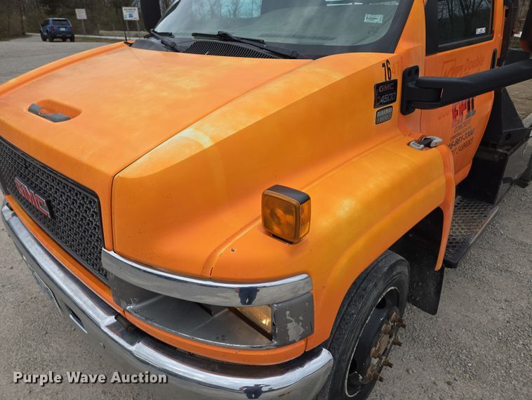 image for item EQ6904 2008 GMC  C4500 flatbed truck