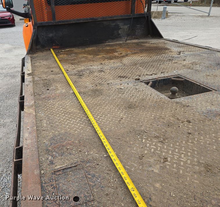 image for item EQ6904 2008 GMC  C4500 flatbed truck