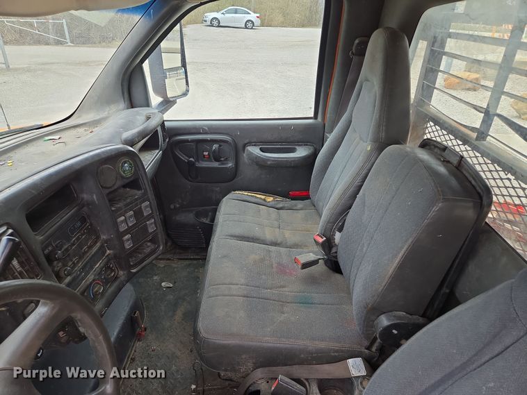 image for item EQ6904 2008 GMC  C4500 flatbed truck