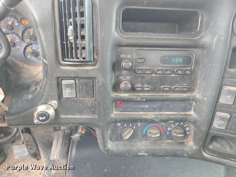 image for item EQ6904 2008 GMC  C4500 flatbed truck