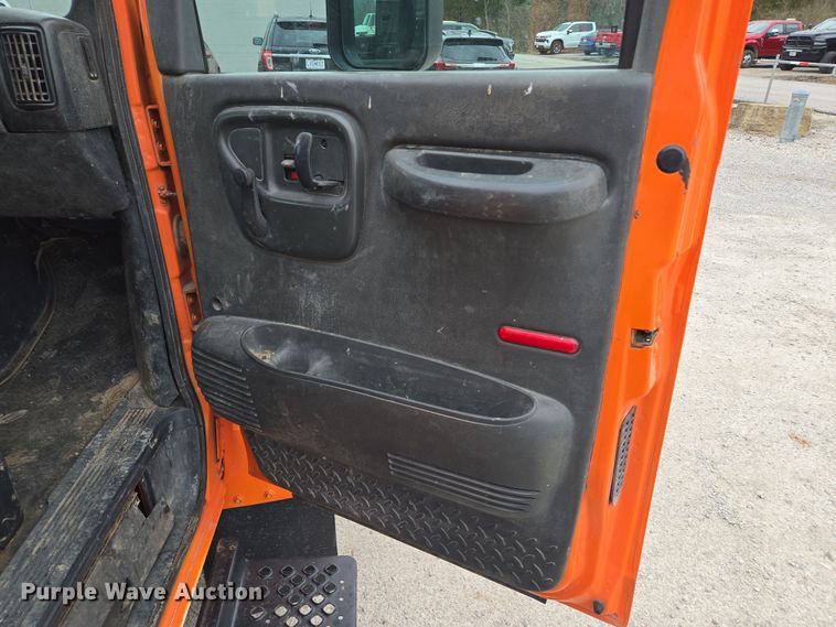 image for item EQ6904 2008 GMC  C4500 flatbed truck