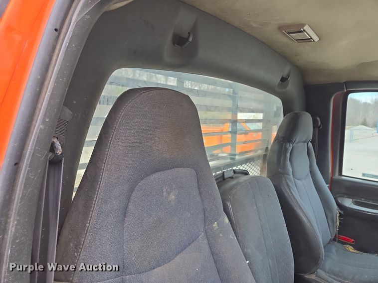 image for item EQ6904 2008 GMC  C4500 flatbed truck