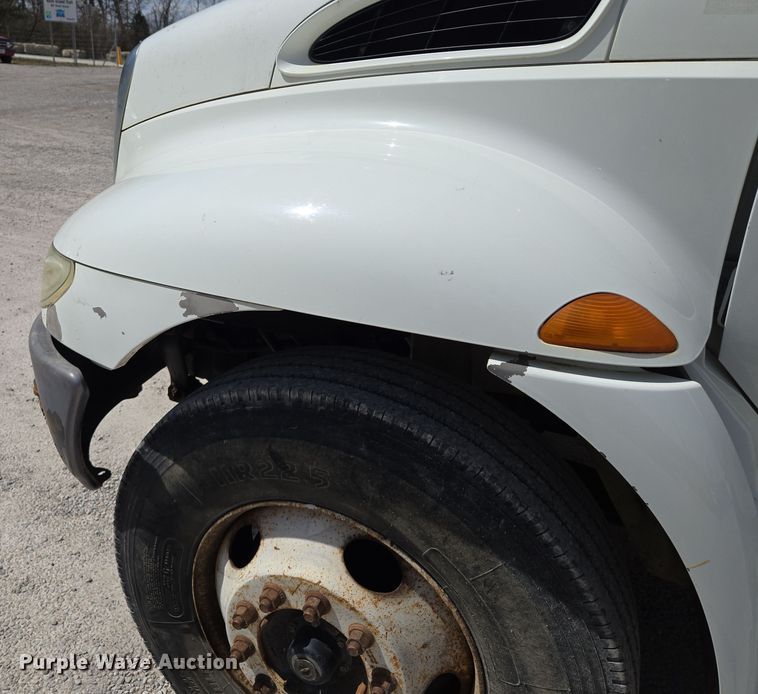 image for item EQ6905 2007 International  4200 water truck