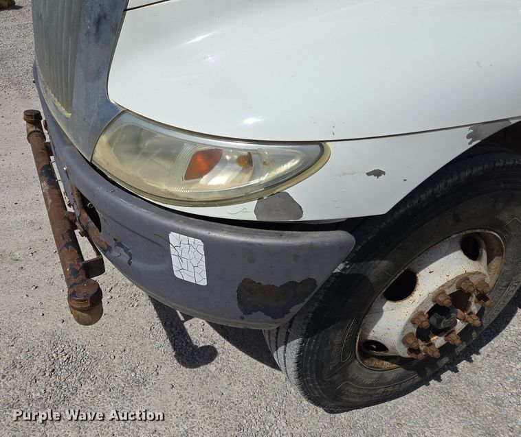 image for item EQ6905 2007 International  4200 water truck