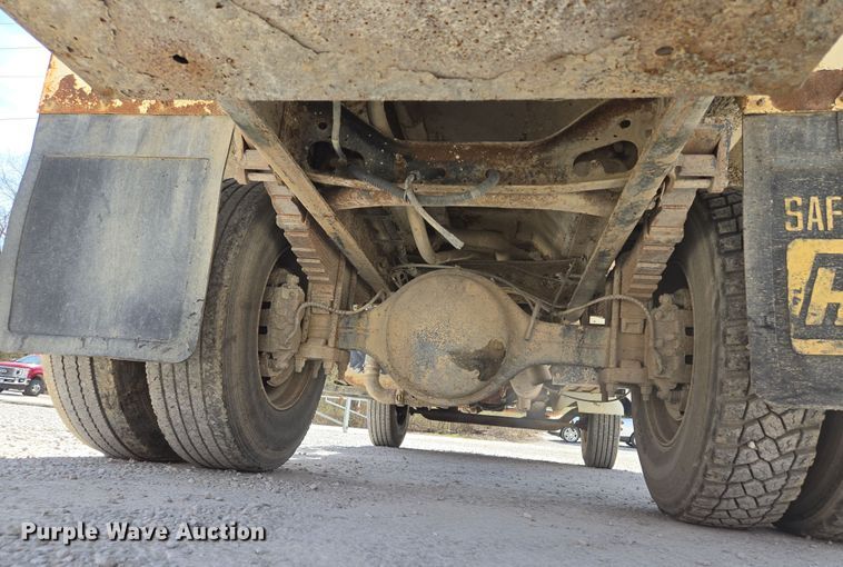 image for item EQ6905 2007 International  4200 water truck