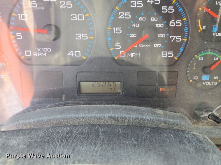 image for item EQ6905 2007 International  4200 water truck