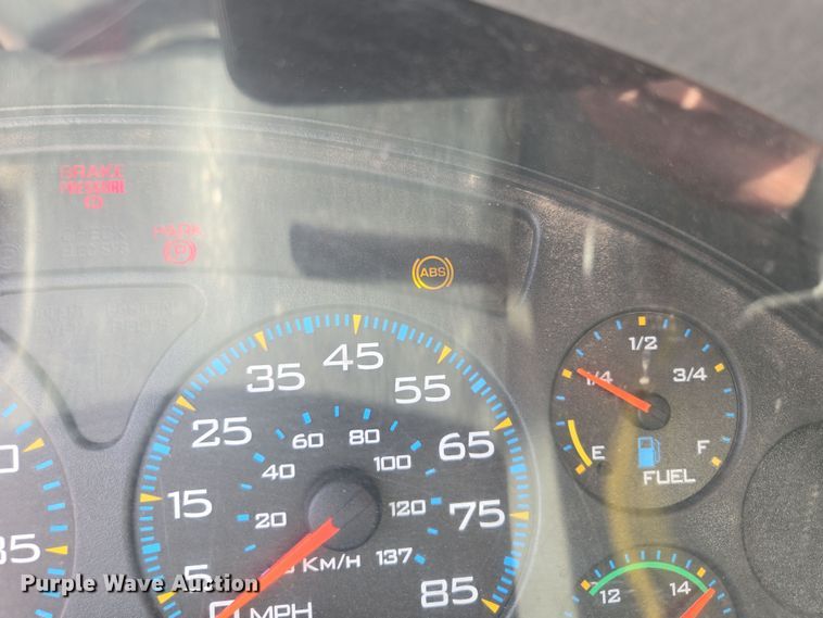 image for item EQ6905 2007 International  4200 water truck