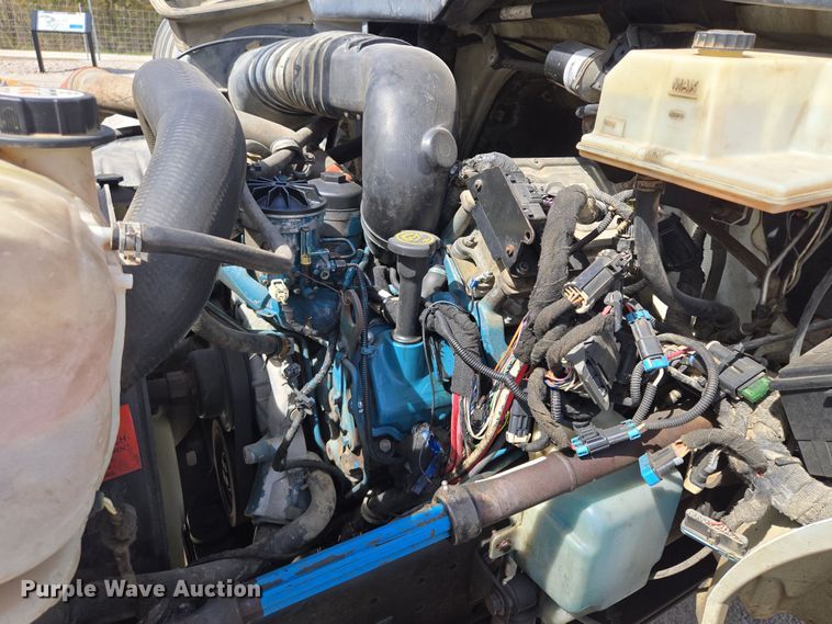 image for item EQ6905 2007 International  4200 water truck