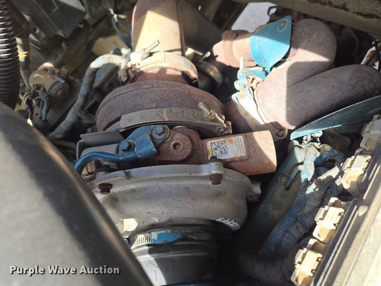 image for item EQ6905 2007 International  4200 water truck