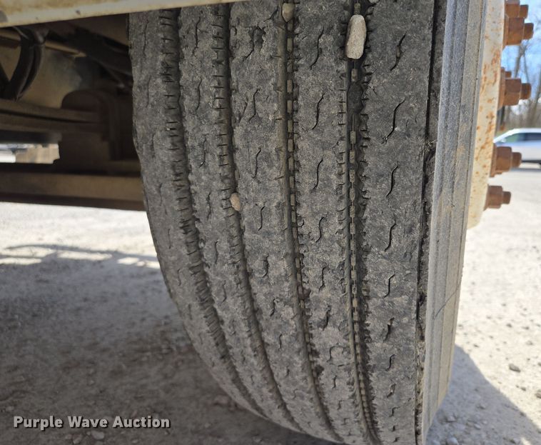 image for item EQ6905 2007 International  4200 water truck