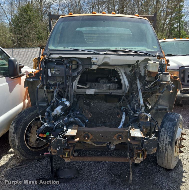 image for item EQ6911 2008 GMC C4500 flatbed truck