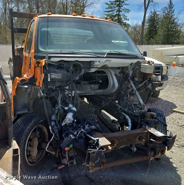 image for item EQ6911 2008 GMC C4500 flatbed truck