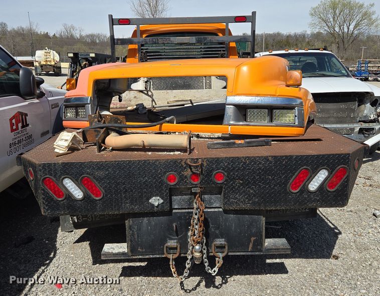 image for item EQ6911 2008 GMC C4500 flatbed truck