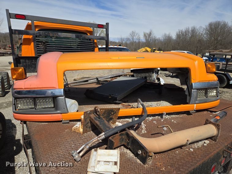 image for item EQ6911 2008 GMC C4500 flatbed truck
