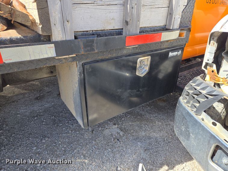 image for item EQ6911 2008 GMC C4500 flatbed truck
