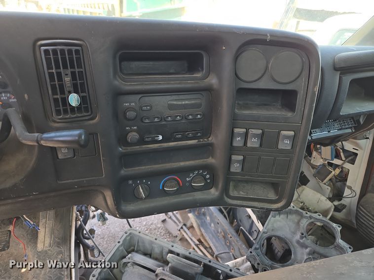 image for item EQ6911 2008 GMC C4500 flatbed truck