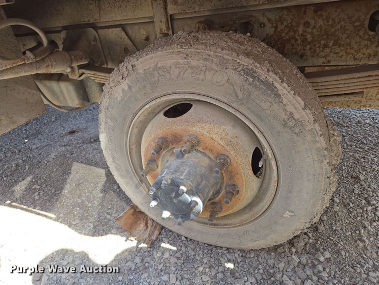 image for item EQ6911 2008 GMC C4500 flatbed truck