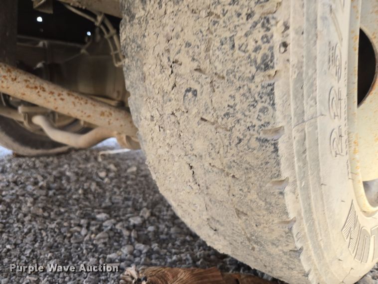 image for item EQ6911 2008 GMC C4500 flatbed truck