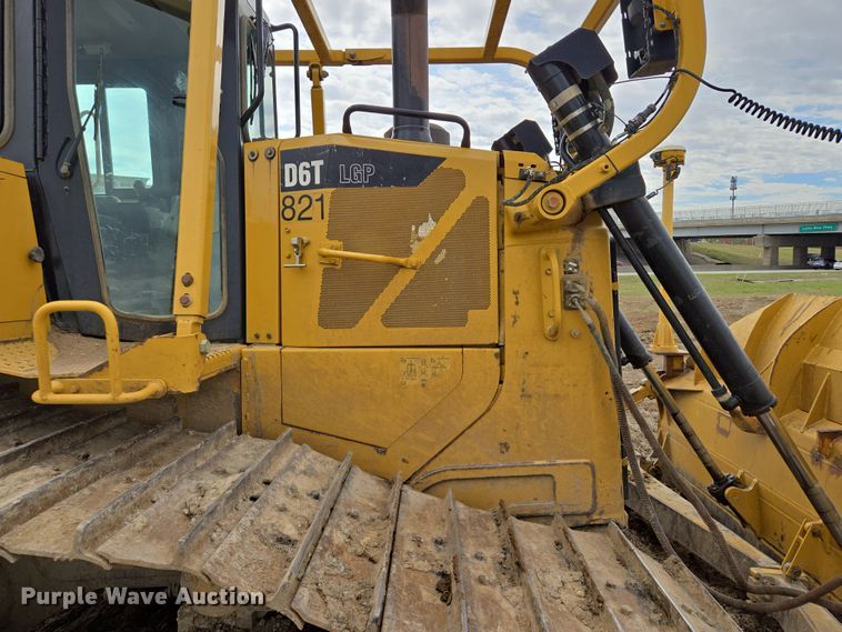 image for item EQ6939 2014 Caterpillar  D6T LGP  dozer
