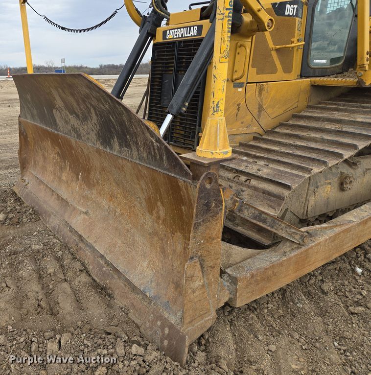 image for item EQ6939 2014 Caterpillar  D6T LGP  dozer