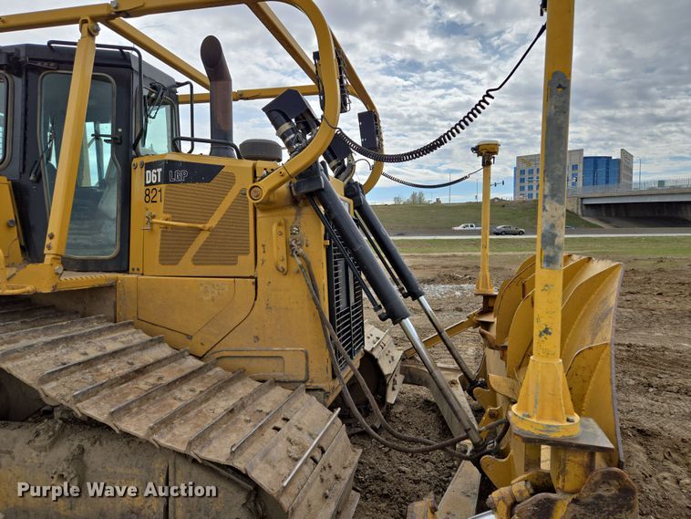 image for item EQ6939 2014 Caterpillar  D6T LGP  dozer