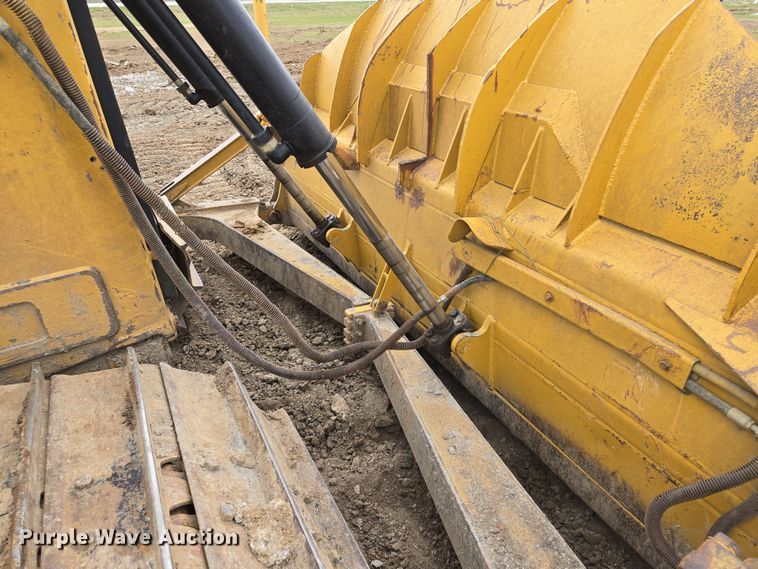 image for item EQ6939 2014 Caterpillar  D6T LGP  dozer