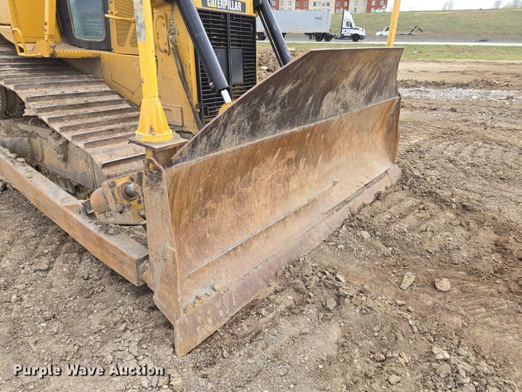 image for item EQ6939 2014 Caterpillar  D6T LGP  dozer