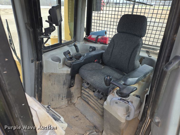 image for item EQ6939 2014 Caterpillar  D6T LGP  dozer