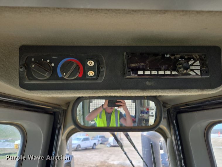 image for item EQ6939 2014 Caterpillar  D6T LGP  dozer