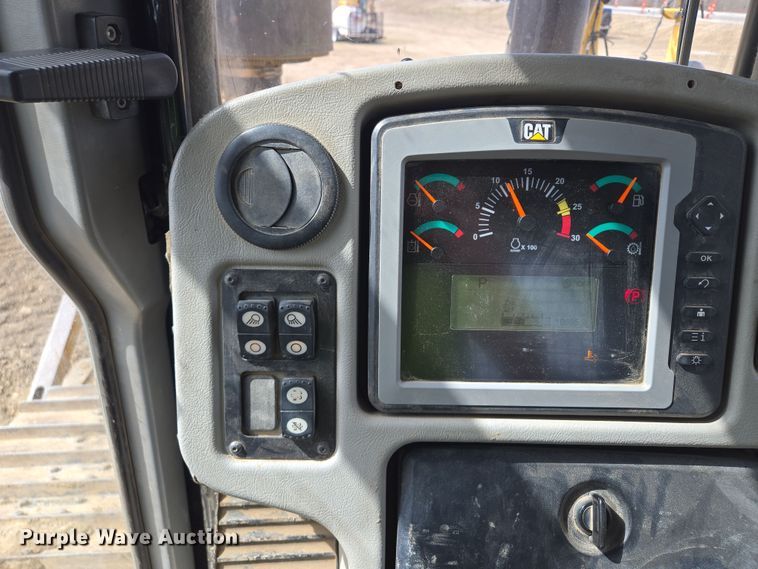 image for item EQ6939 2014 Caterpillar  D6T LGP  dozer