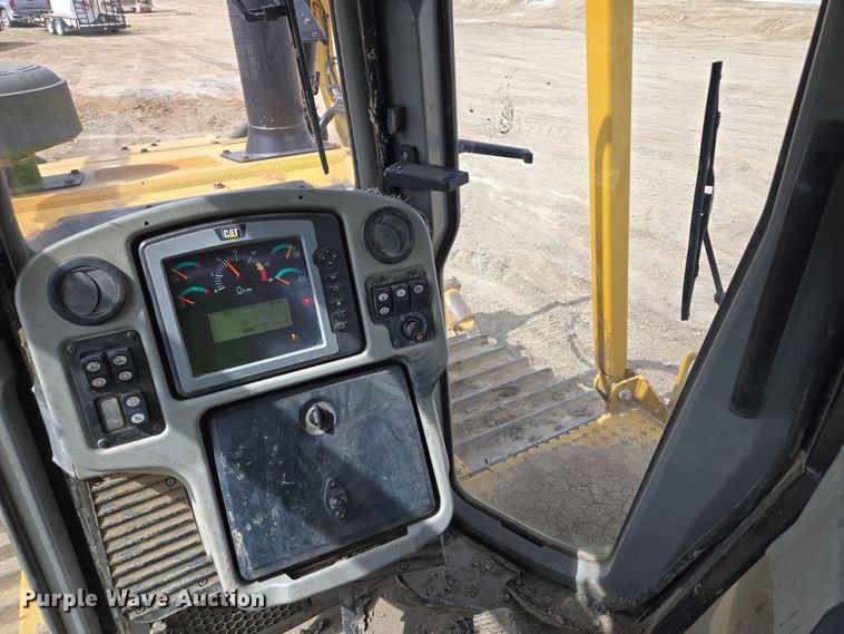 image for item EQ6939 2014 Caterpillar  D6T LGP  dozer